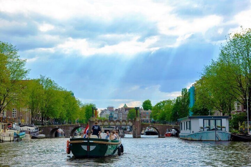 Amsterdam Newest Canal Cruise with local guide and small group