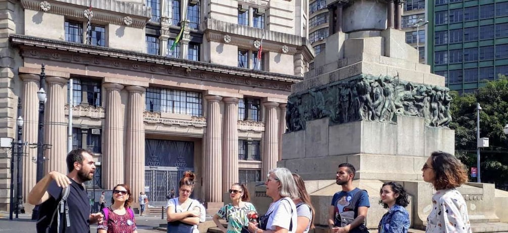 São Paulo: 2-Hour Downtown Discovery Tour with Guide