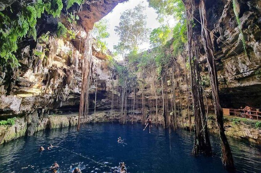 Mayan Adventure with Chichen Itzá, Cenote and Valladolid