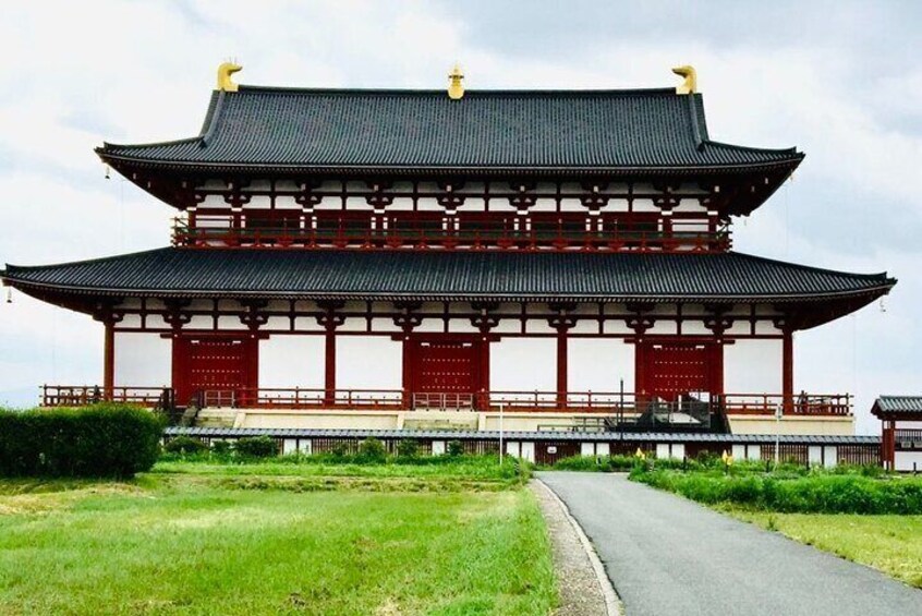 Private 4-Hour Guided Tour to Nara Imperial Palace