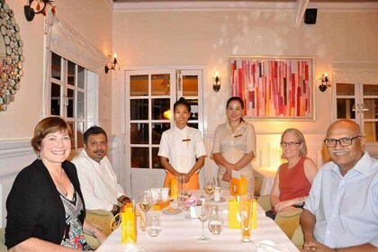 Embassy Restaurantで本格的なクメールディナーをお楽しみください
