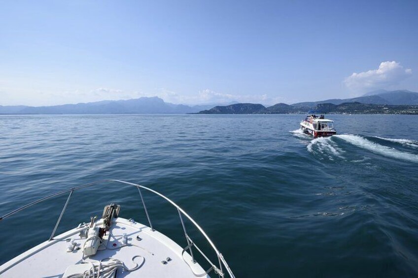 From Peschiera: Cruise on the southern coast to Sirmione