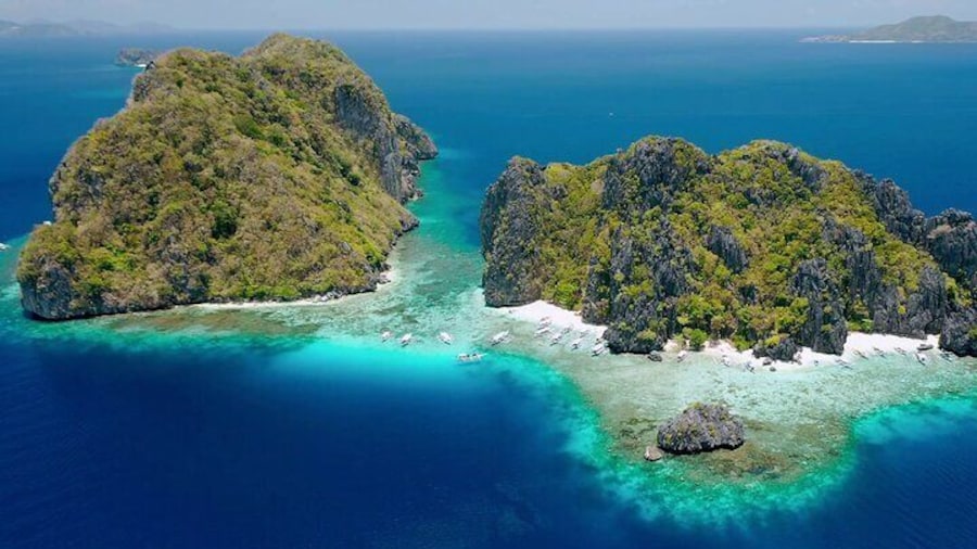 Shared El Nido Island Hopping Tour with lunch
