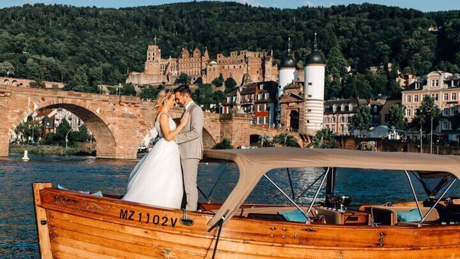 Exclusive private boat trip for couples in Heidelberg