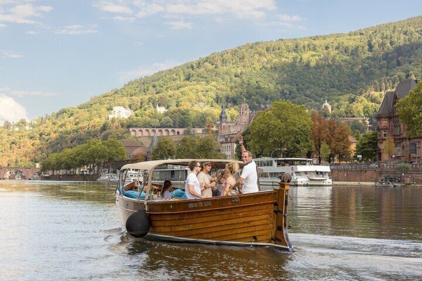 Exclusive private boat trip for couples in Heidelberg