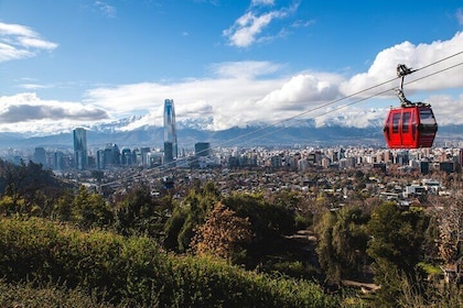 Santiago: Private Sightseeing City Tour