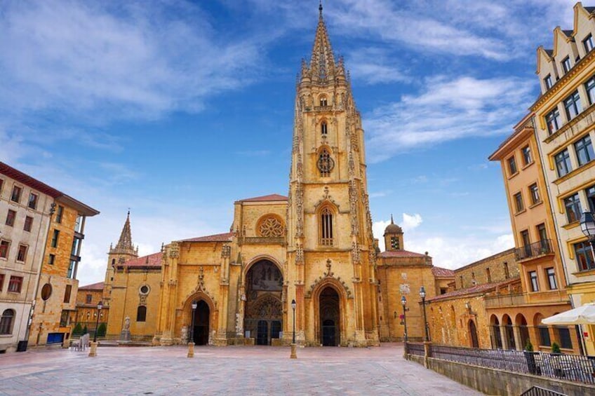 Guided Tour of the Cathedral of Oviedo