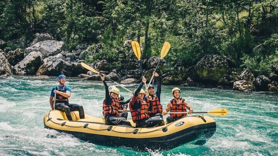 4 Hours Tara Rafting Trip
