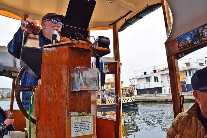 Pickle Pub Crawl in Victoria's Inner Harbour