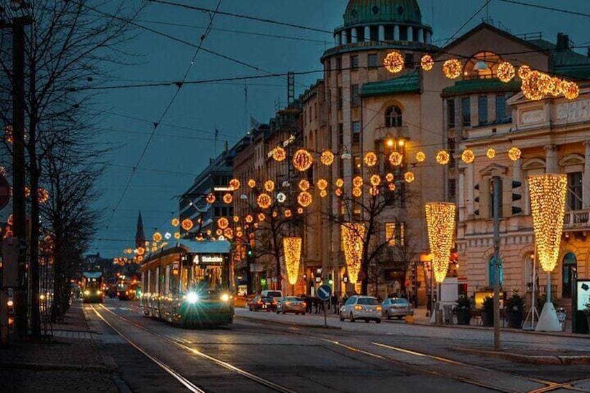 Helsinki Walking Tour With a Sociologist