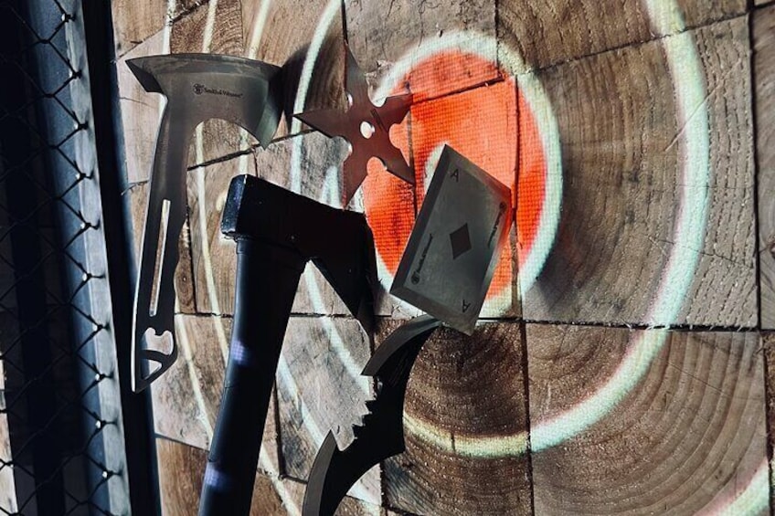 Private 1 Hour Axe Throwing Experience in Texas
