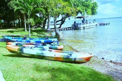 Chacchoben Mayan Ruins and Seven Colours Lagoon