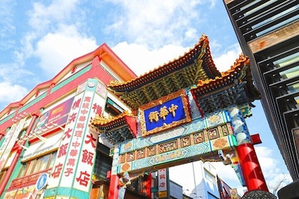 Yokohama Chinatown: Eat and Walking Tour