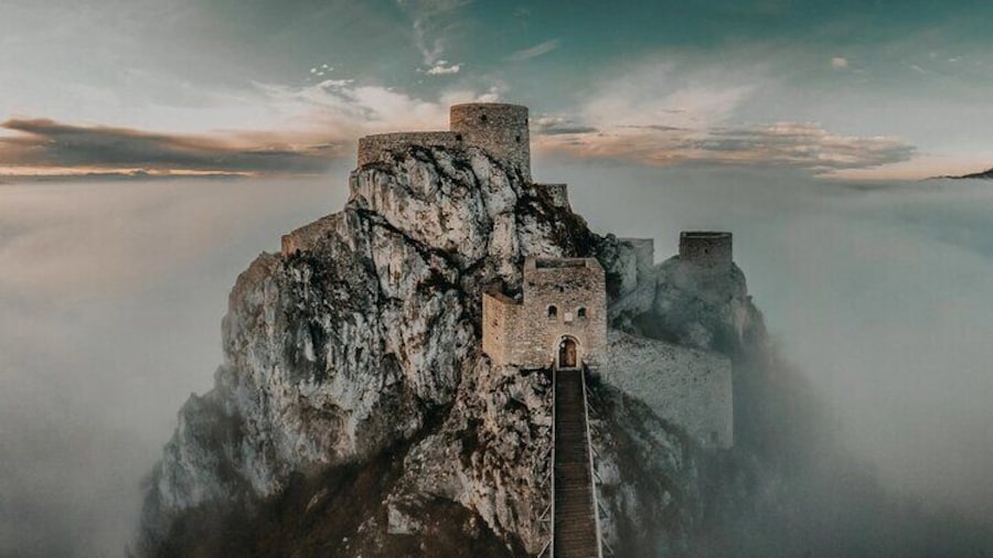 Discover the centuries-old mystique of Fortress Srebrenik. It stands as a living testament to history, perched atop rugged landscapes, inviting you on a journey through time on our exclusive tour.