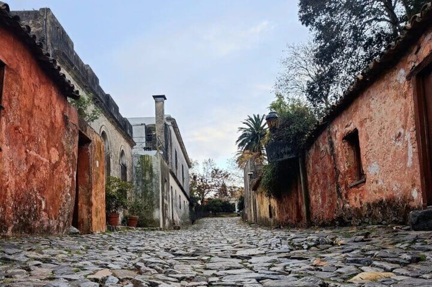 Walking tour around Colonia del Sacramento Old Town