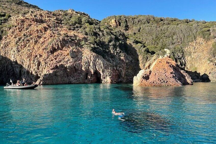 Cruise to the Calanques of Piana by boat from Sagone or Cargèse