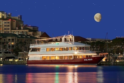 Dîner-croisière de 3 heures au coucher du soleil et feux d'artifice Solaris...