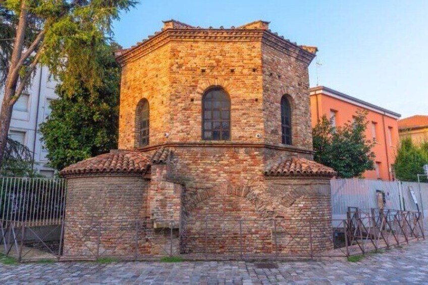 Private Audio Guided Walking Tour in Ravenna