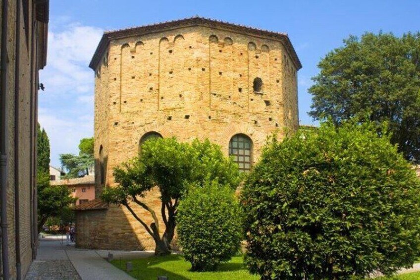 Private Audio Guided Walking Tour in Ravenna