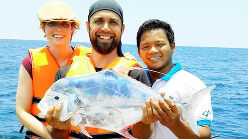 Full-day Fishing & Snorkeling Tour in Southern of Phu Quoc