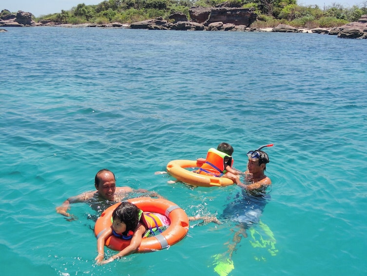 Full-day Fishing & Snorkeling Tour in Southern of Phu Quoc