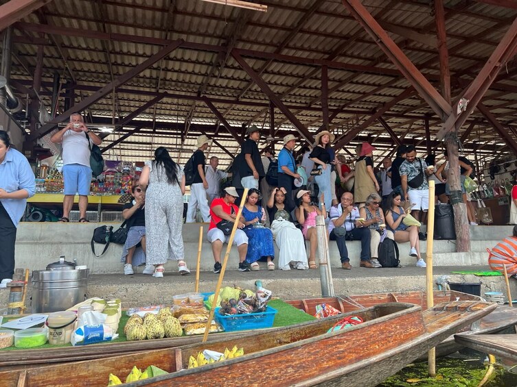 Damnoen Saduak Floating Market & River Kwai