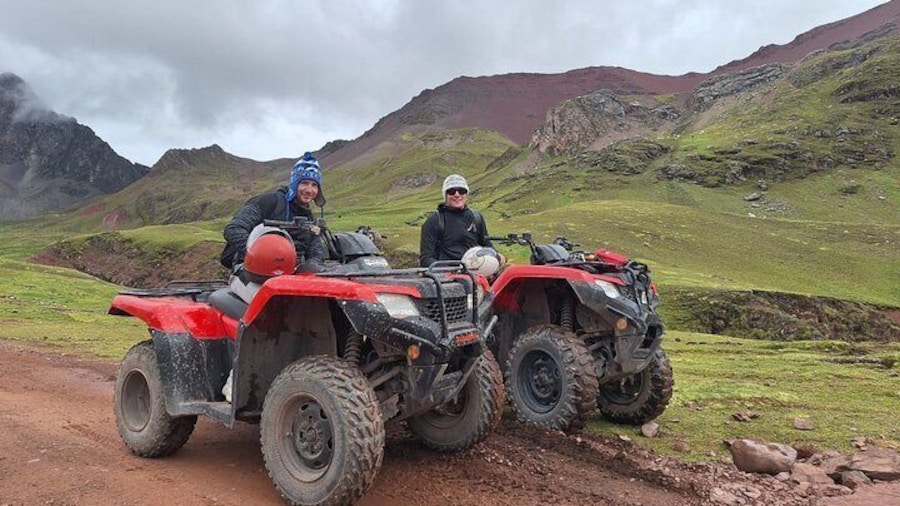 ATV tour through the 7 colors mountain /walk 5 minutes/