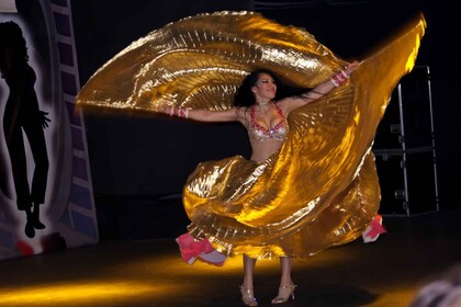 Göreme : Dîner et spectacle folklorique dans un restaurant caverne