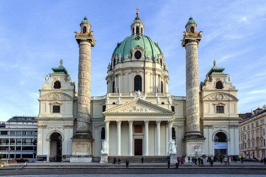 3 hour private tour in Vienna with private car