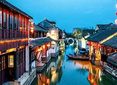 Su Zhou and Zhou Zhuang Water Village Day Tour