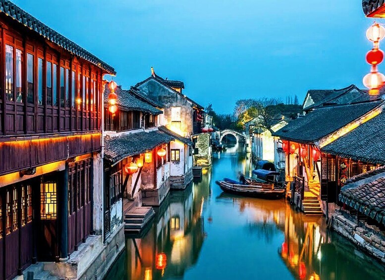 Su Zhou and Zhou Zhuang Water Village Day Tour