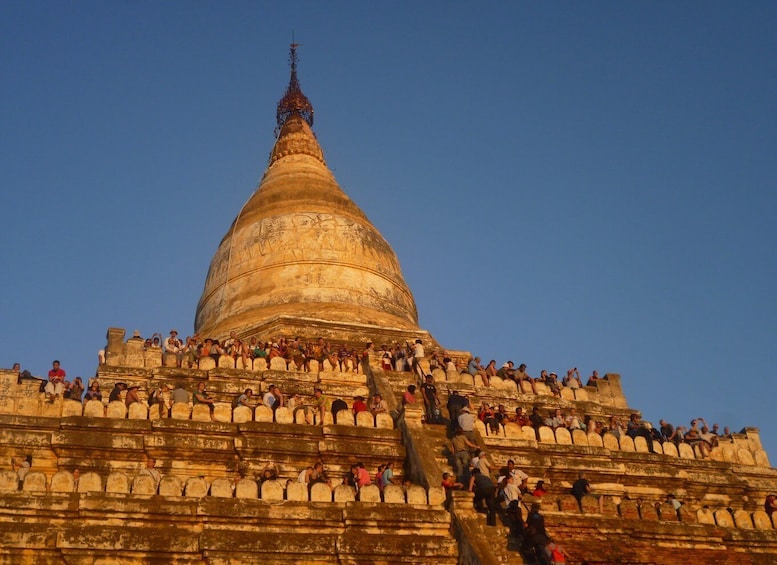 Bagan: Sunset Dinner at Bagan Viewing Tower