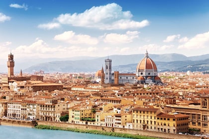 Transfer zwischen Florenz und Rom mit Besichtigungsstopp