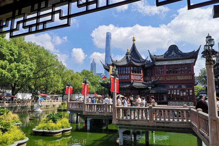 Picture 2 for Activity Shanghai: Yu Garden and City God Temple Walking Tour