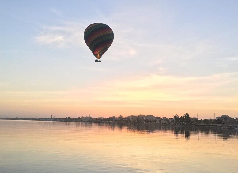 Picture 9 for Activity Luxor: Hot Air Balloon Ride over the Valley of the Kings