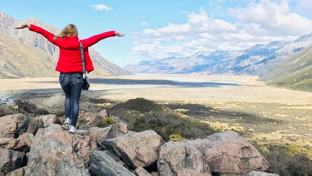 Picture 2 for Activity From Queenstown: Mount Cook Heli-Hike and Bus Tour Combo