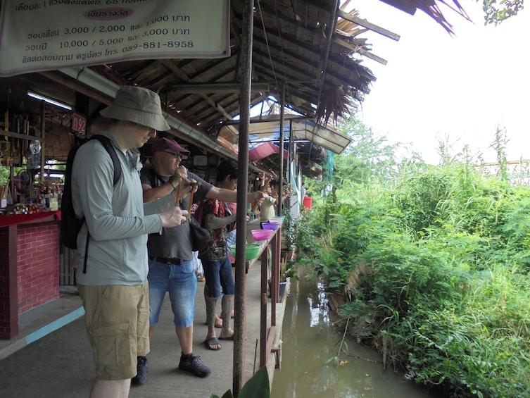 Amazing Bangkok Weekend Bike Tour with Local Floating Market