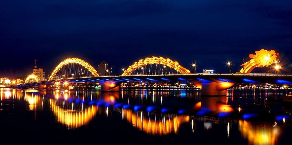 Da Nang By Night: Seafood dinner, night market, sightseeing