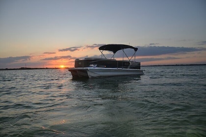 Private Sunset Cruise and Dolphin Sighting in Destin