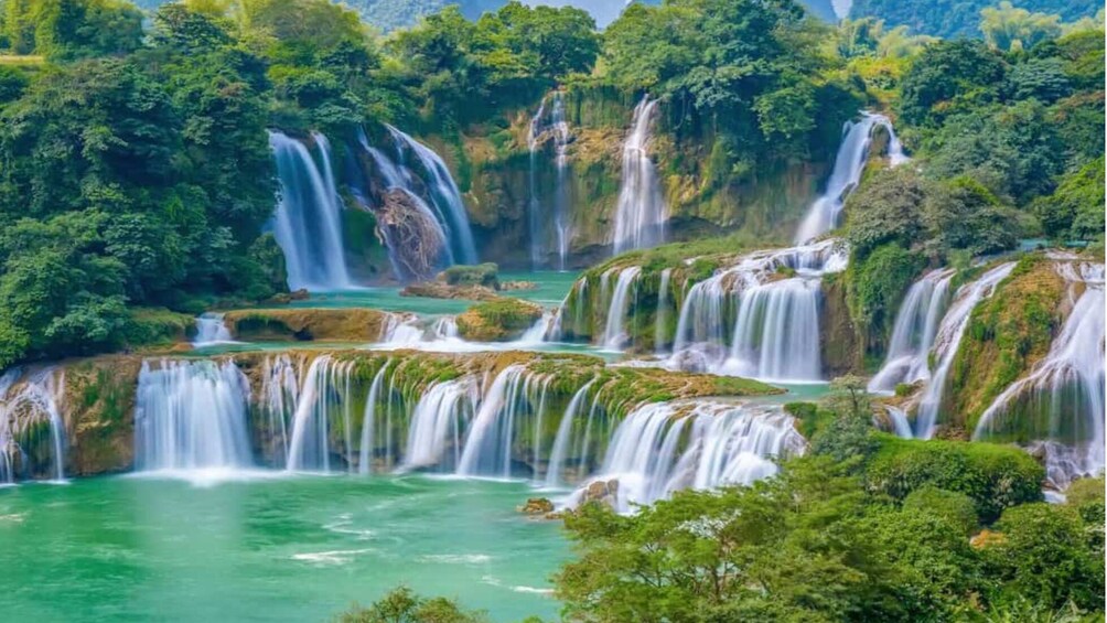 2 Days Tour in Ban Gioc: Immersed In Natural Beauty of Vietnam