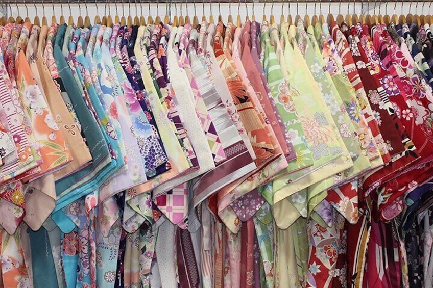 Please choose the most suitable one from over 150 kimonos.