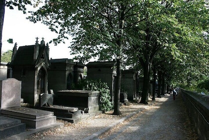 Private tour of Père Lachaise cemetery