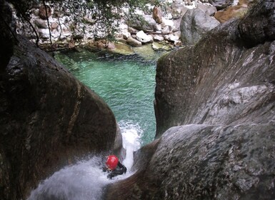 Tuscany: Canyoning Adventure Day Trip