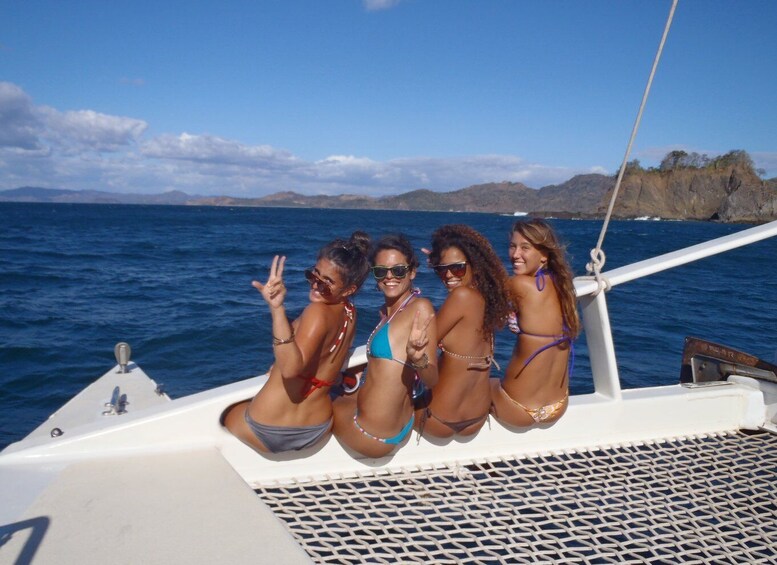 Picture 2 for Activity Playas del Coco: Sunset Sailing and Snorkeling Tour