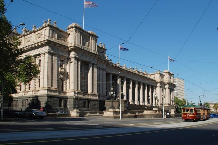 Melbourne: City Highlights Private Guided Walking Tour