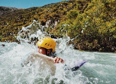 Queenstown: surf en aguas bravas a lo largo del río Kawarau