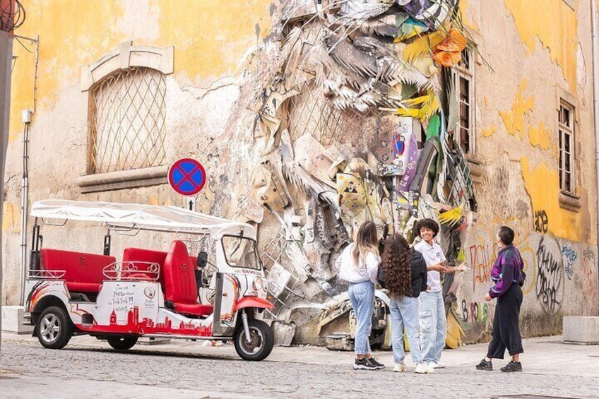 3 Hour Tuk tuk Tour in Porto