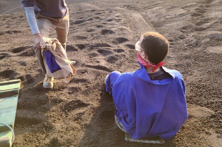 Private Sandboarding Tour Cerro Negro and the Central Park of León