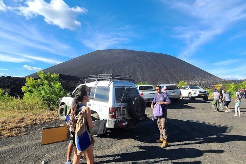 Private Sandboarding Tour Cerro Negro and the Central Park of León