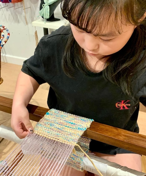 Bangkok: Mini Bag Kid Weaving Workshop 